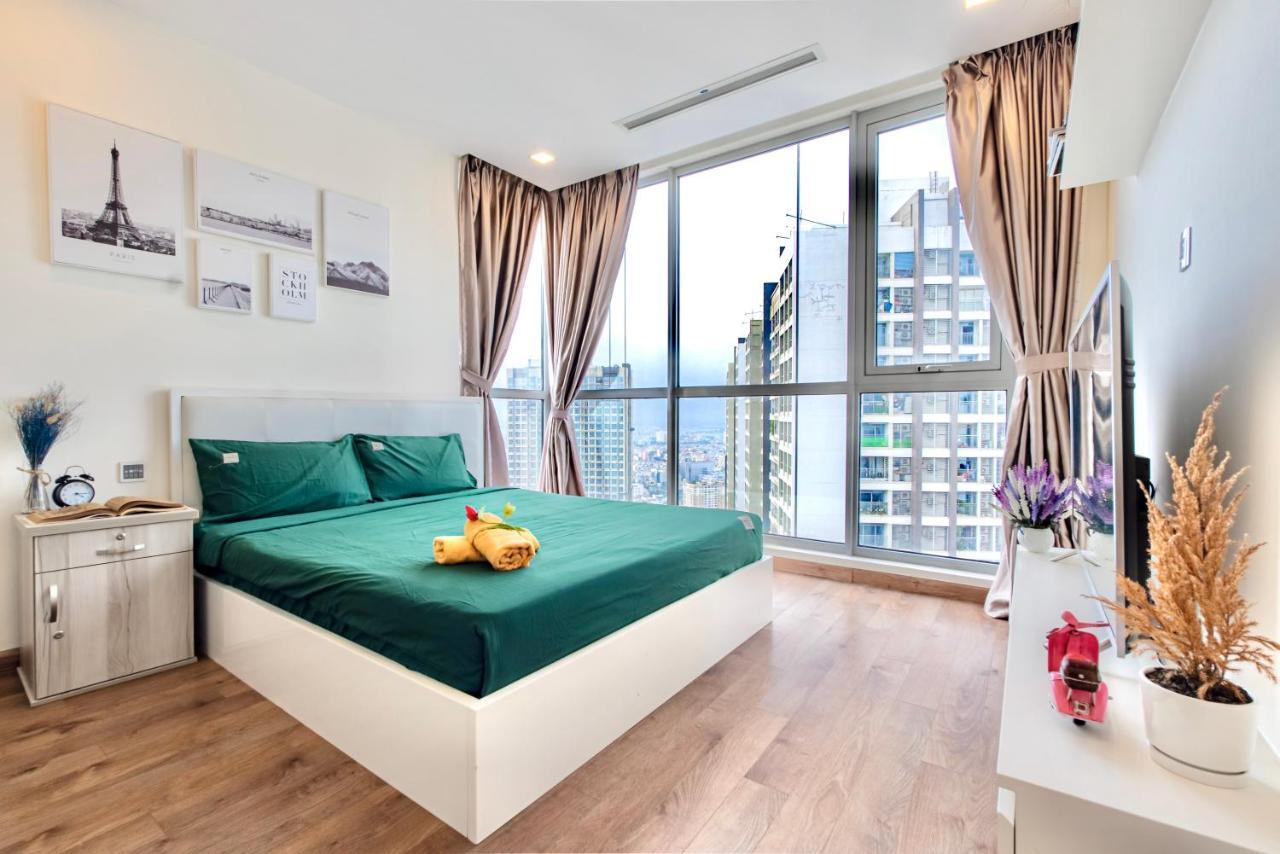 Moxy Hcmc Aparts - Vinhomes Central Park, Ice Rink مدينة هوشي منه المظهر الخارجي الصورة