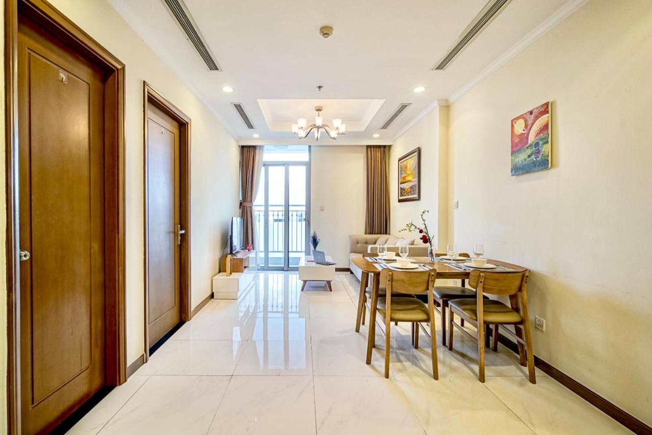 Moxy Hcmc Aparts - Vinhomes Central Park, Ice Rink مدينة هوشي منه المظهر الخارجي الصورة